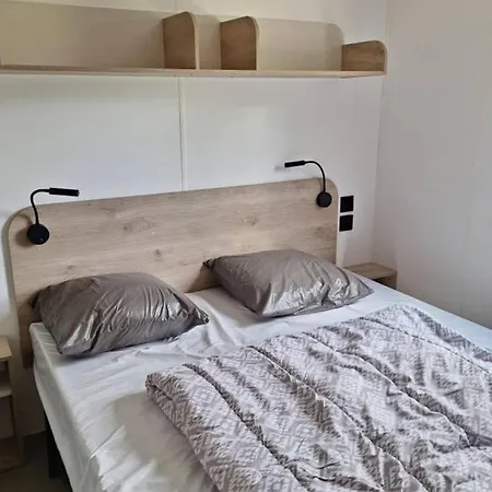 مكان تخييم Mobil-home Avec Terrasse - 6 Pers. - Api-1-52-2900 روكامادور