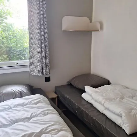 مكان تخييم Mobil-home Avec Terrasse - 6 Pers. - Api-1-52-2900 *